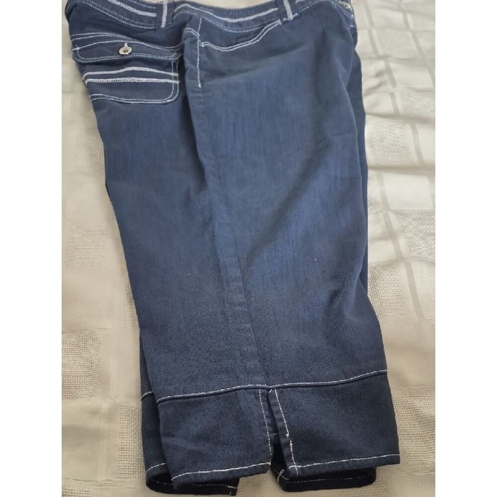 Women’s Dark Blue Cropped Jeans with Contrast Stitching - Picture 11 of 16
